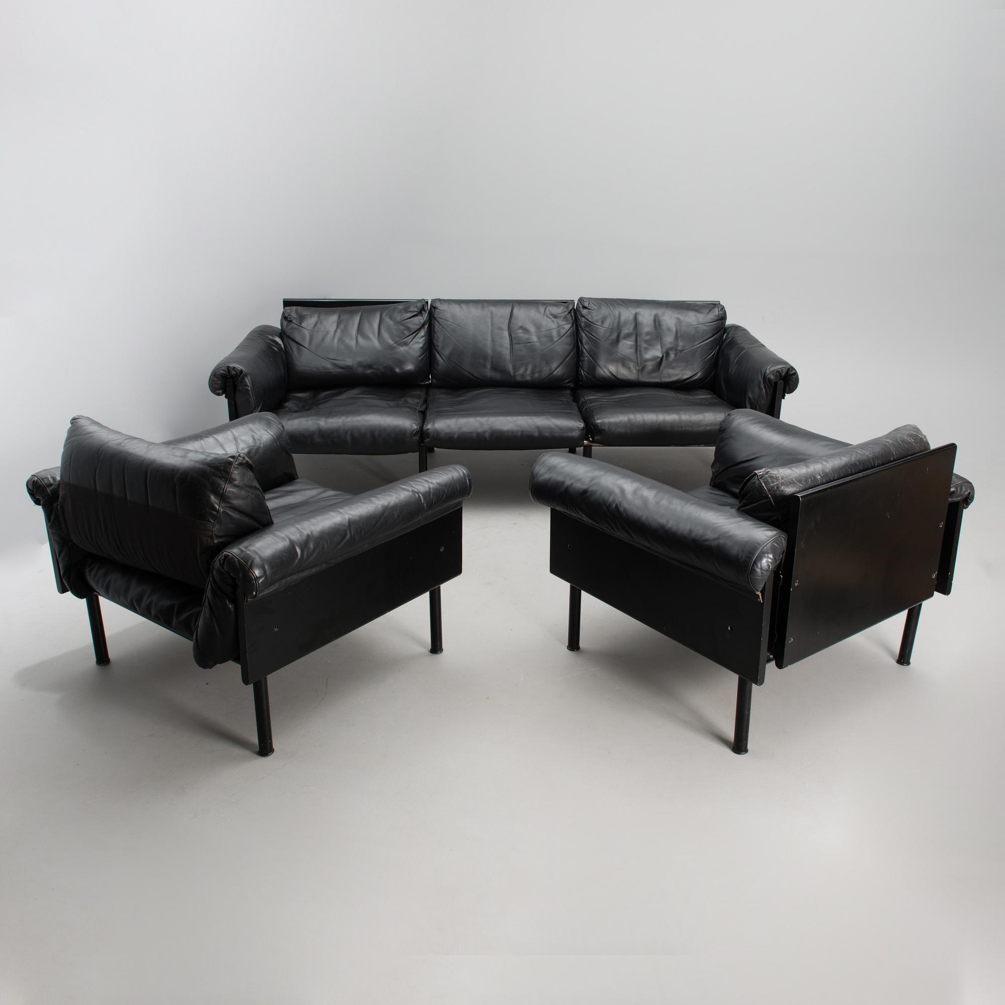 YRJÖ KUKKAPURO, sohva ja nojatuolipari, "Ateljee" 1900-luvun loppu.