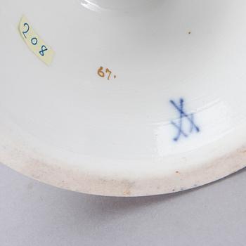 FIGURIN, porslin, Meissen, 1800-tal.