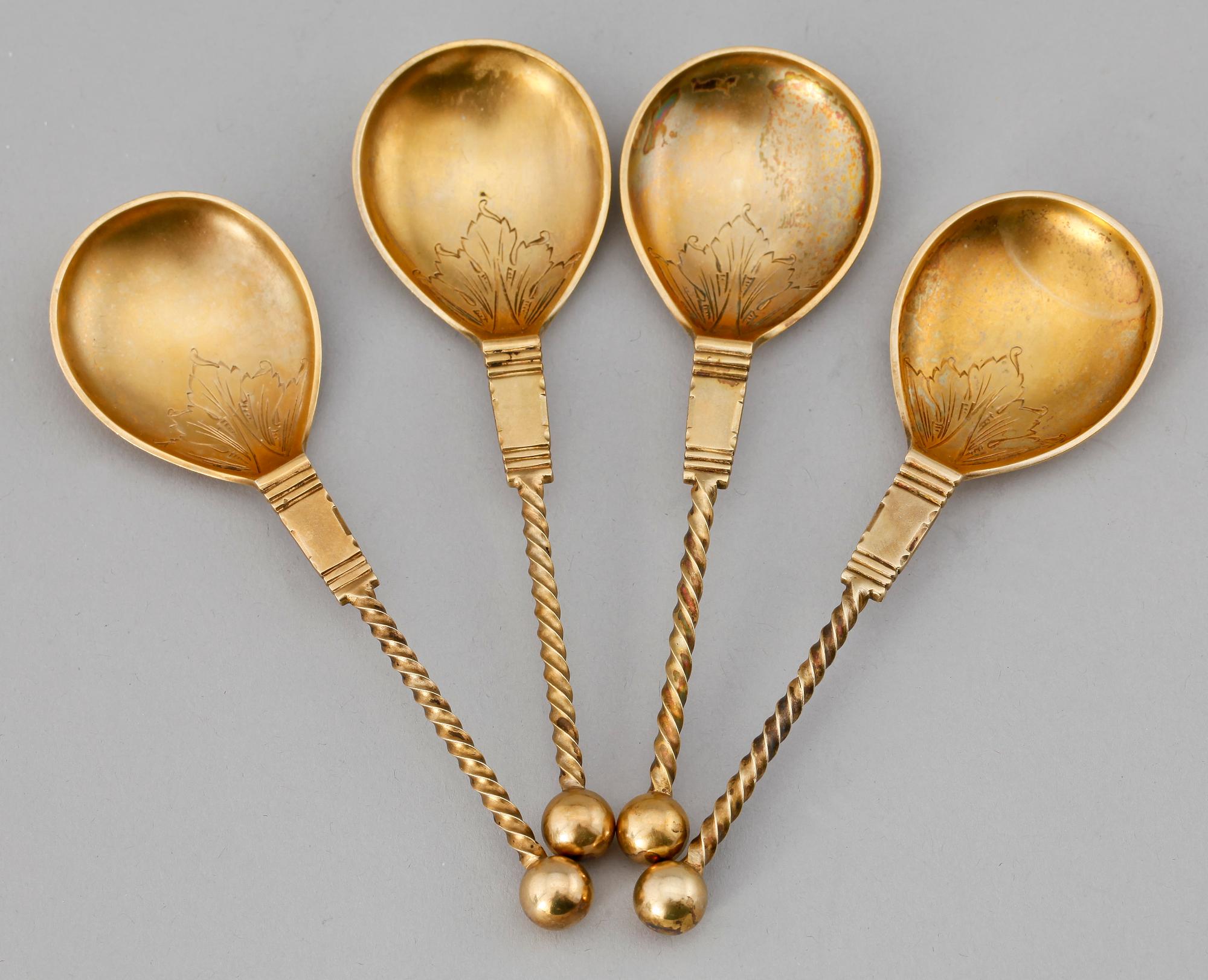 SKEDAR, 4+8 st, silver samt silver och emalj. Bl.a. Danmark. 1900-tal.
