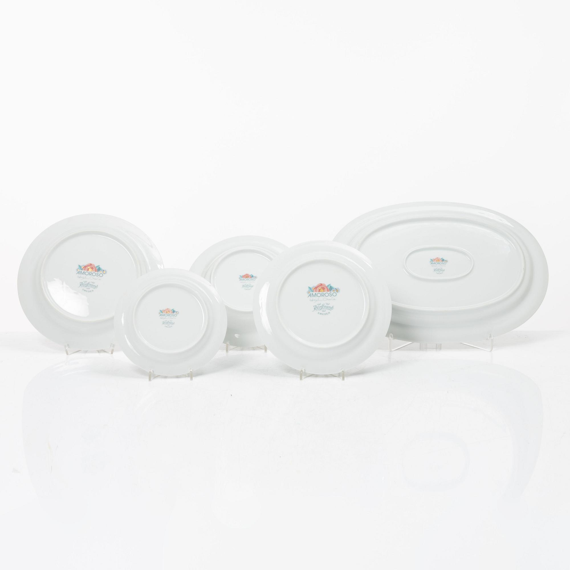 Heikki Orvola, matservis, 77 delar, porslin, "Amoroso",  Rörstrand.