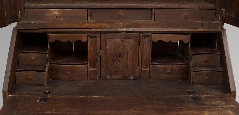 An 18 th century rococo cabinett.