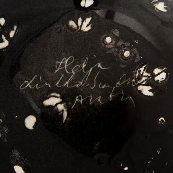 HELJÄ LIUKKO-SUNDSTRÖM, A decorative porcelain egg signed Heljä Liukko-Sundström, Arabia.