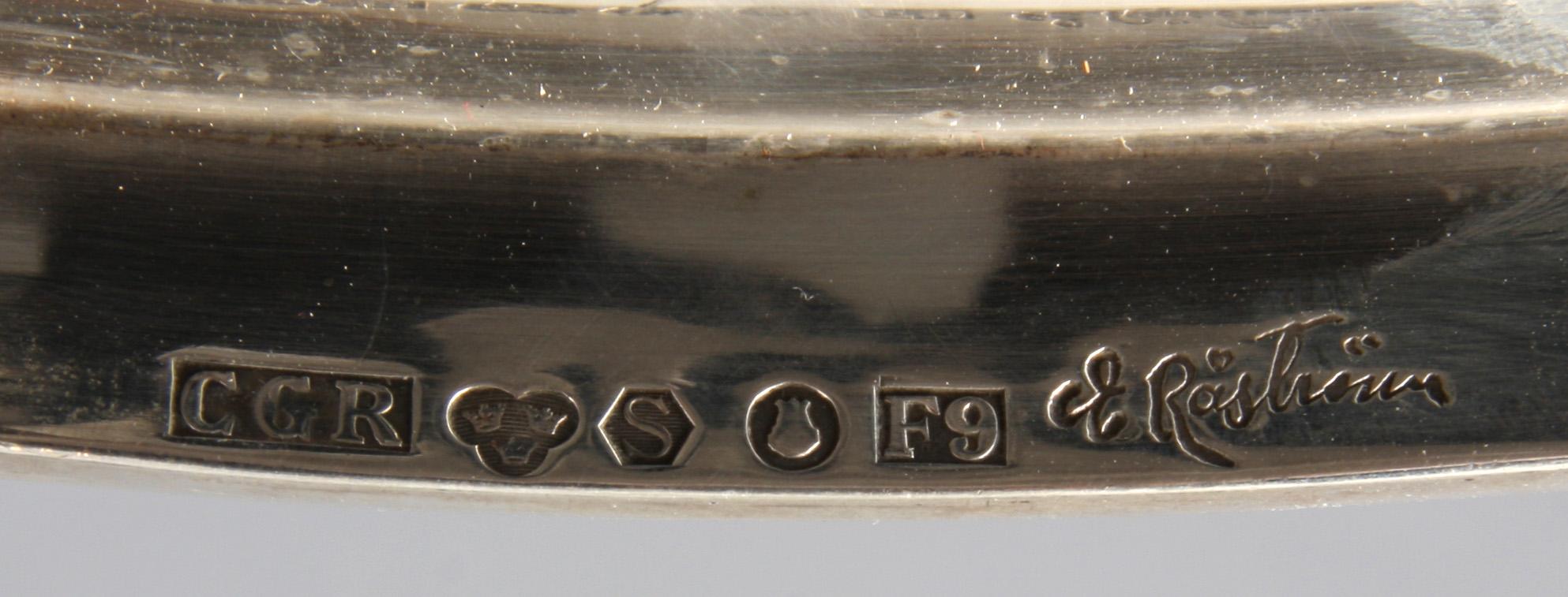 BRICKA, silver, Eric Råström, 1956. Vikt 1500 gram.