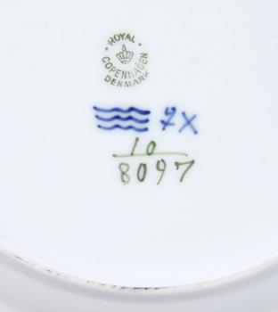 MATSERVISDELAR, 46 st, porslin, "Blå blomst", Kongl Dansk.