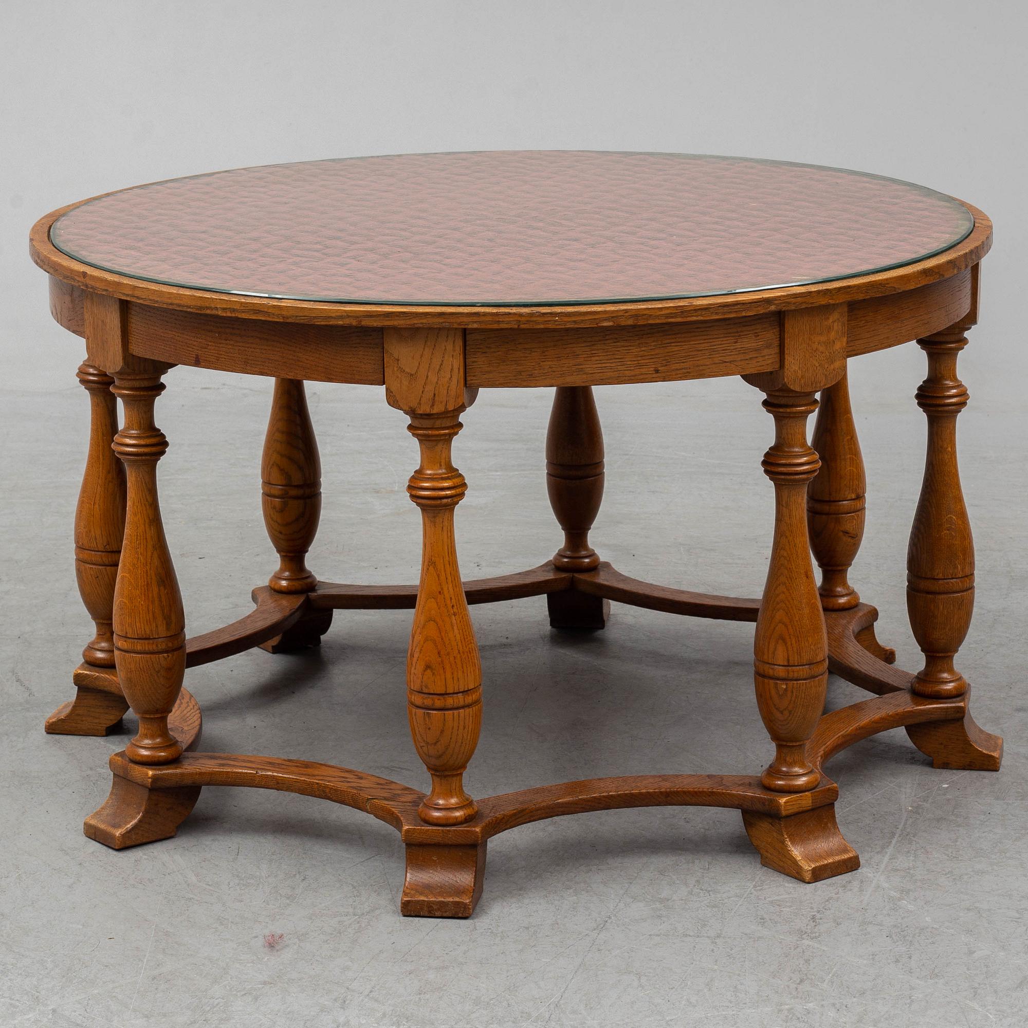 SVEN THORESEN & TORGNY ROLLOF, an oak coffee table, Nordiska kompaniet, 1940s.