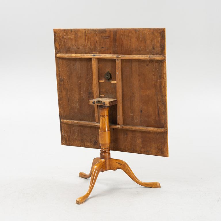 Fällbord av Anders Jacob Rosendahl (verksam i Arboga 1762-1836).