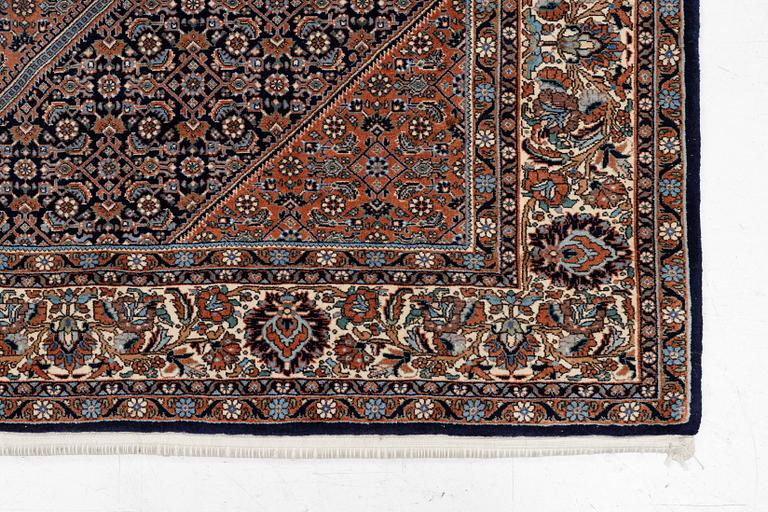 A Bidjar carpet a. 305 x 201 cm.