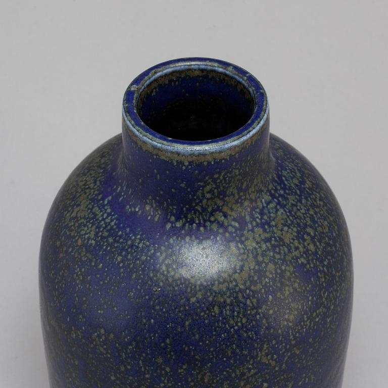 CARL-HARRY STÅLHANE, a unique stoneware vase, Rörstrand 1964.