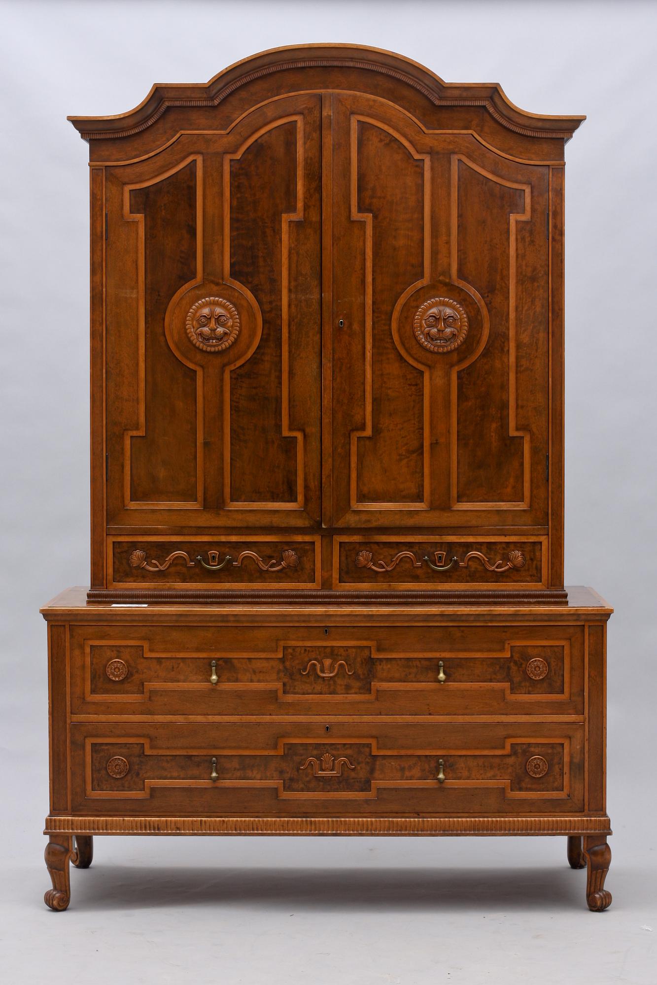 MATSALSGRUPP, 12 delar, brickmärkt Firma Möbler & Inredningar, inneh Arkitekt GH Wrange, Stockholm. 1920-30-tal.