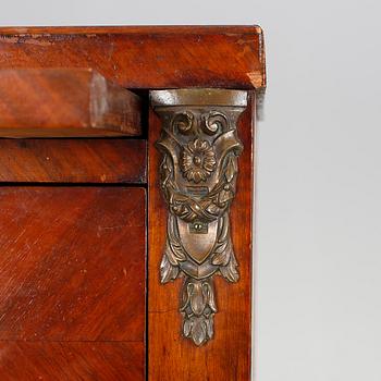 BYRÅ, senempire 1800-tal.