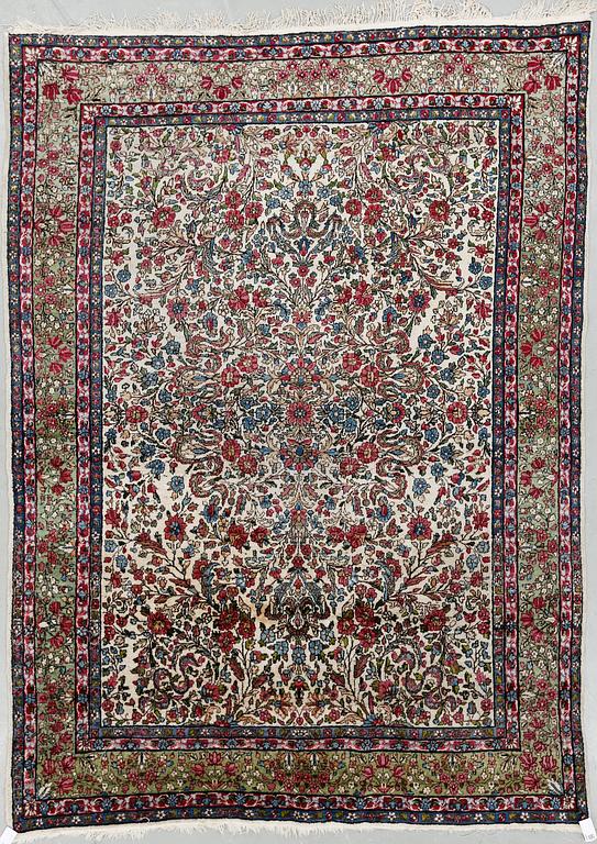 MATTA, semiantik Kirman. Ca 300x217 cm.