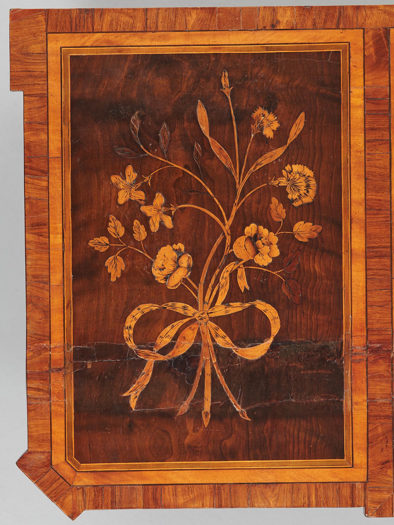 BYRÅ, tillskriven Anders Hallmén (mästare i Stockholm 1755-1787), gustaviansk, 1770/80-tal.
