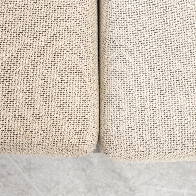 Helene Hennie, eight 'Ranza' chairs, Slettvoll. 2014.