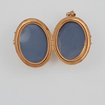 BERLOCK, 18K guld, Gustav dahlgren & Co, Malmö. Vikt 8,4 gram.