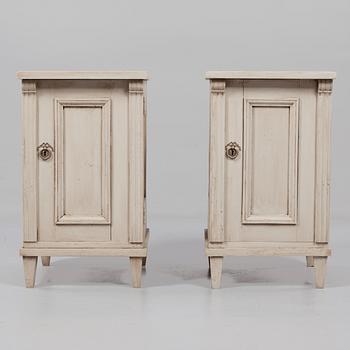 SÄNGBORD, ett par, 1900-tal.