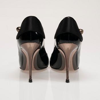 SKOR, Salvatore Ferragamo.