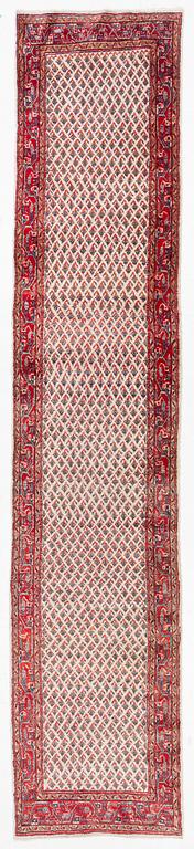 Gallerimatta, orientalisk, ca. 419 x 85 cm.