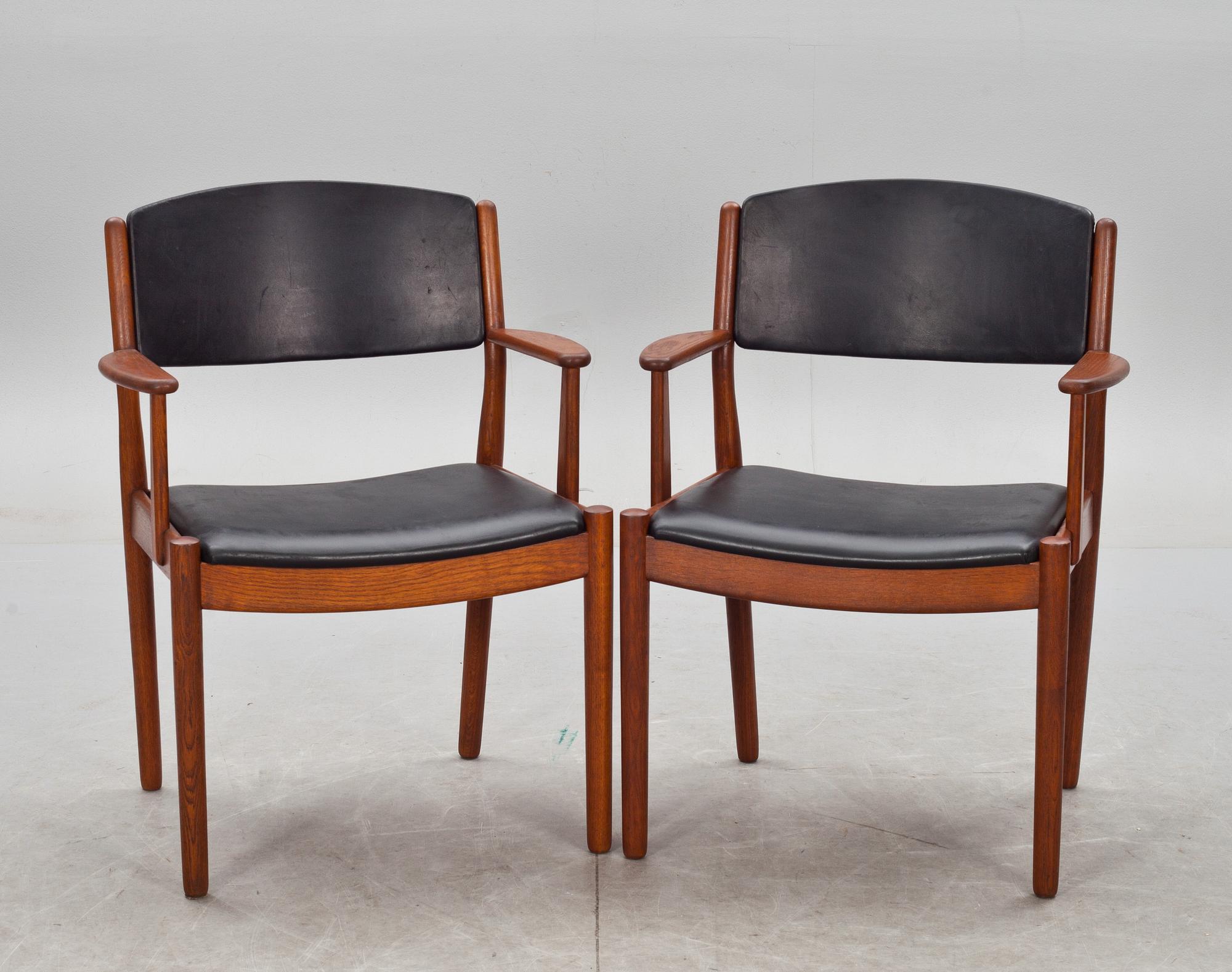 KARMSTOLAR, ett par, Poul Volther, FDB Möbler. Märkt.