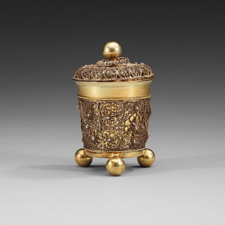 A Swedish 18th century parcel-gilt filigree beaker and cover, marks of Johan Friedrich Straub, Karlstad (-1674-1713).