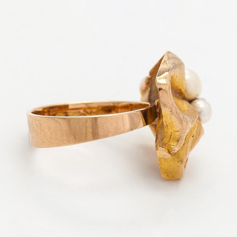 Björn Weckström, ring, "Broken Leaf", 14K gold.