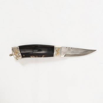 Knife-Jocke (Jan Olsson) Sörböle, knife in sheath, signed.