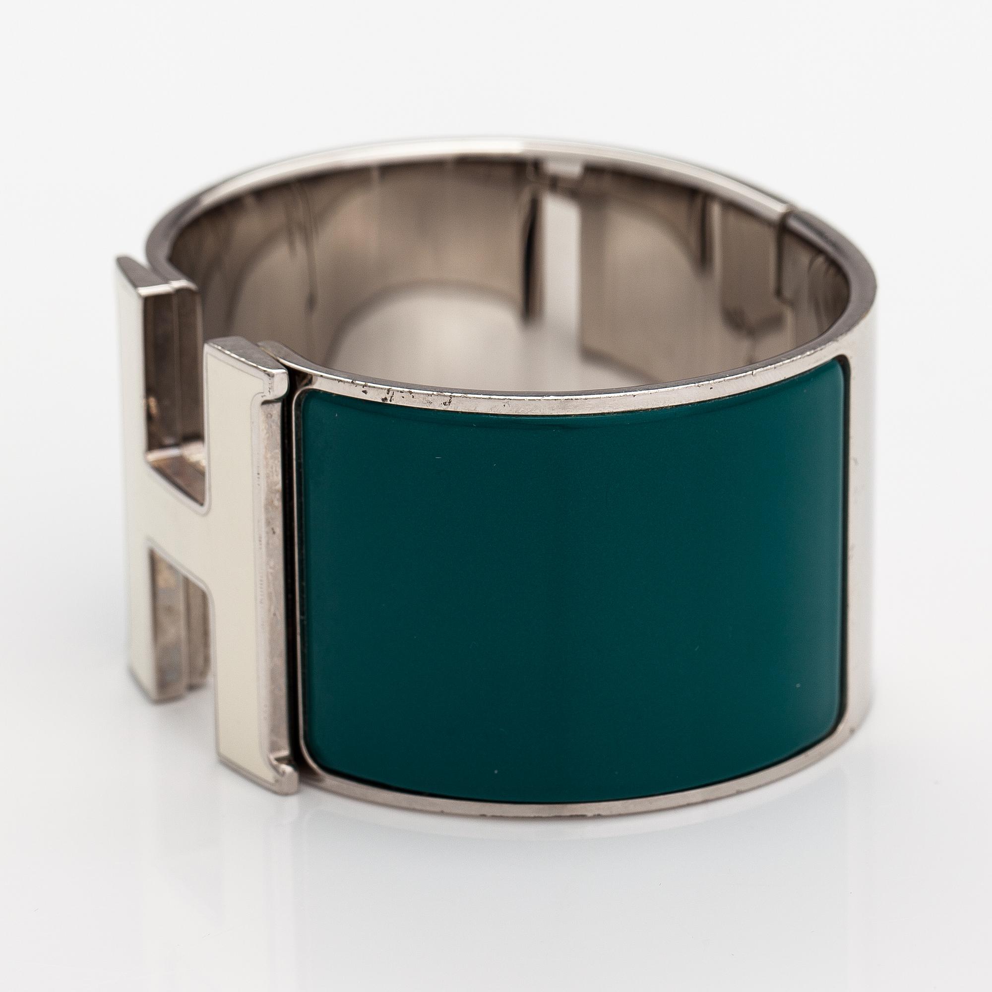 Hermès, Armband "Click H", metall och turkos och vit emalj. Märkt Hermès, P, S, Made in France.