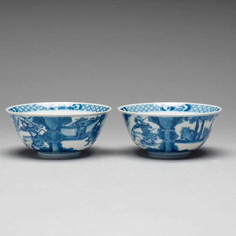 SKÅLAR, ett par, porslin. Qingdynastin, Kangxi (1662-1722).