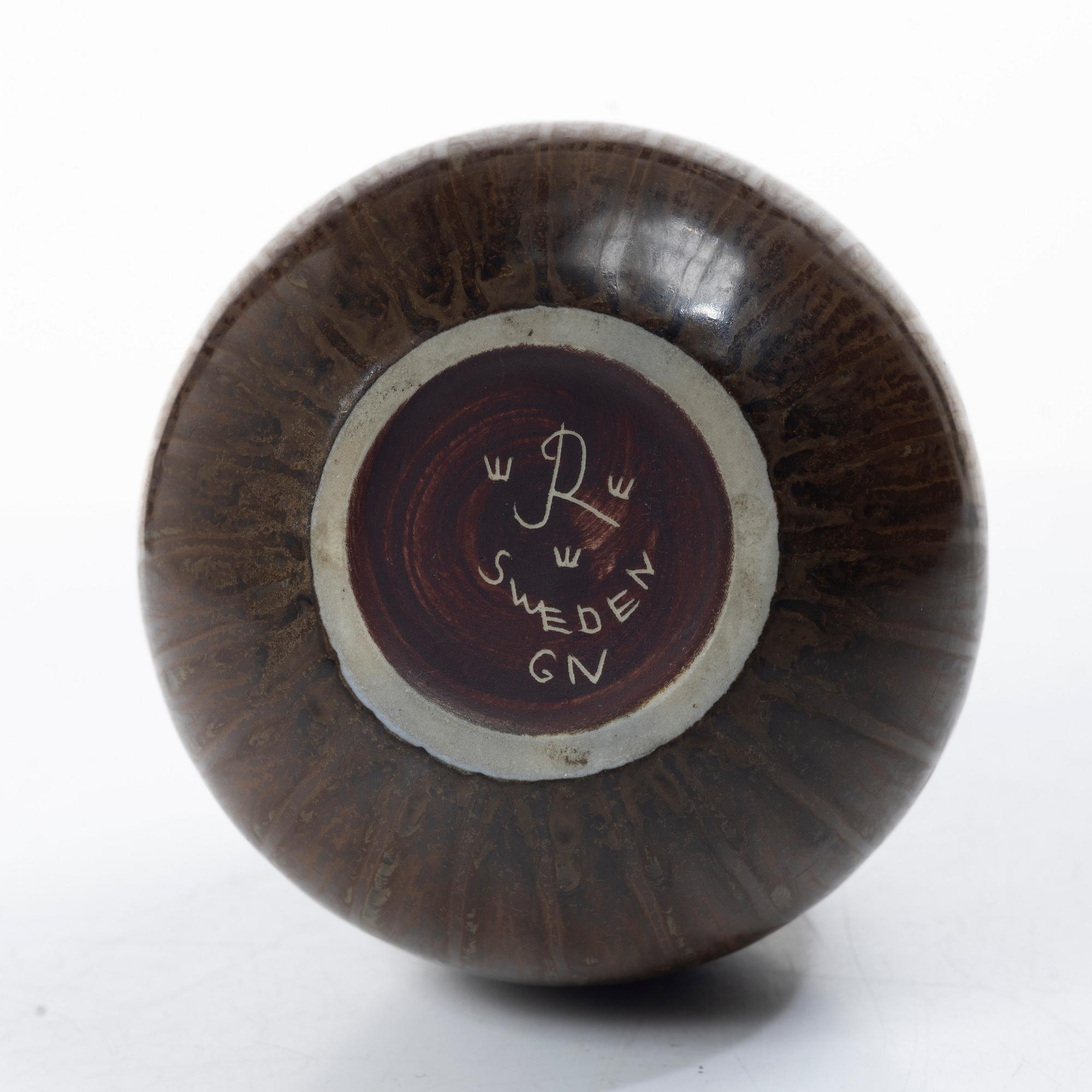 Gunnar Nylund, A stoneware vase, Rörstrand.