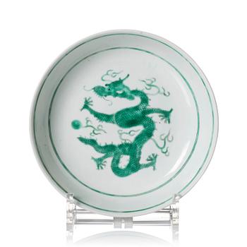 A dragon dish, Qing dynasty, Guangxu mark and of the period (1875-1908).