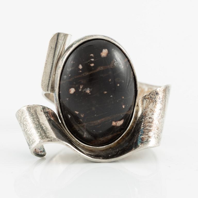 Jan-Christer Lundqvist, ring, silver with porphyry (Loka-Risberg) Skövde.
