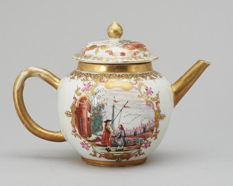 TEKANNA MED LOCK, porslin. Kina Qianlong  (1736-95) efter meissenmodell.