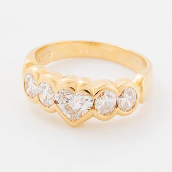 Ring 18K guld med med en hjärtformad briljantslipad diamant.