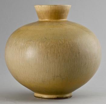 696. A Berndt Friberg stoneware vase, Gustavsberg Studio 1976.