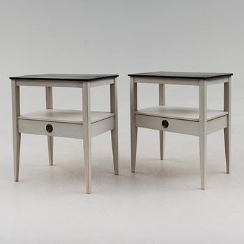 SÄNGBORD, 1 par, 1900-talets mitt.