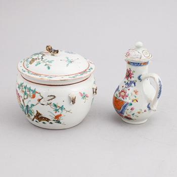 A group of Chinese porcelain, Qing dynasty, Kangxi, Qianlong, 18th and 19th century. Six pieces.