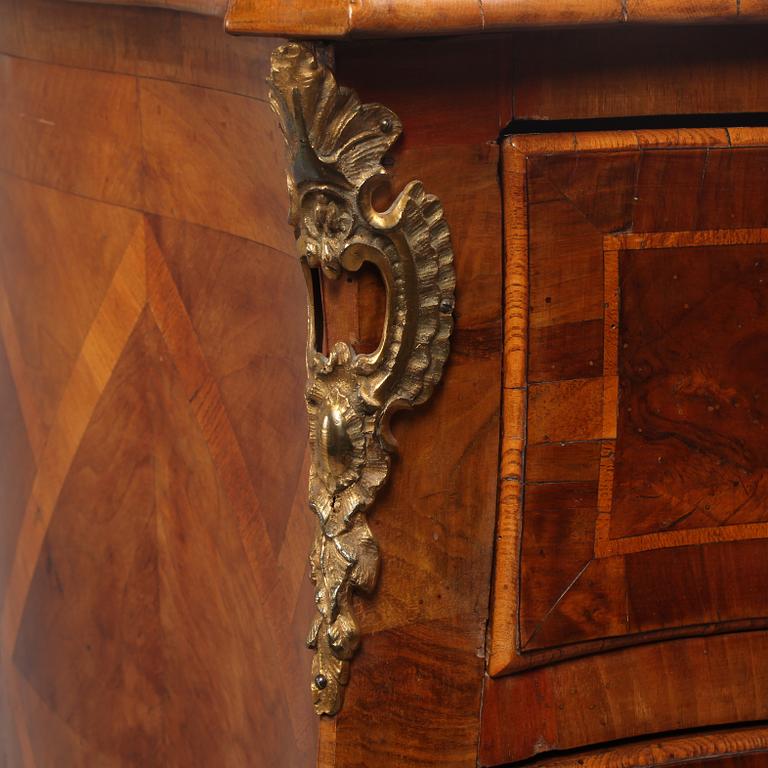 BYRÅ, rokoko, 1700-tal.