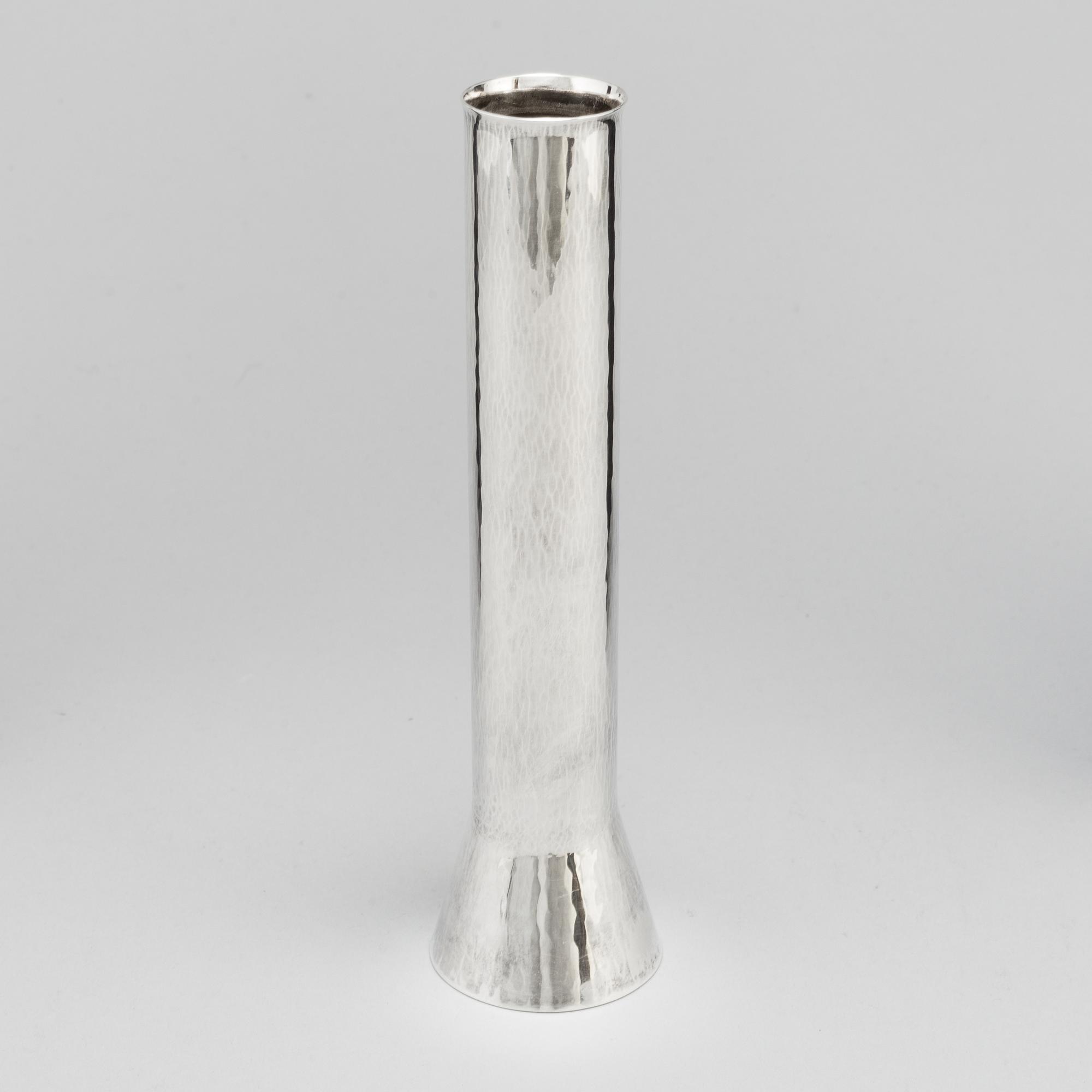 SIGURD PERSSON, a sterling silver vase, Stockholm, 1979.
