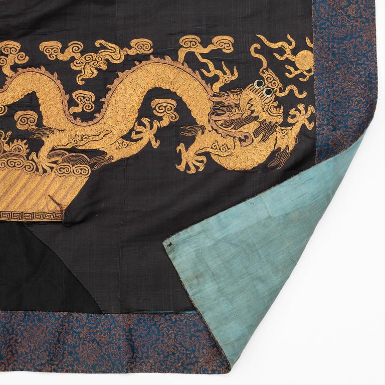 An embroidered silk drape / panel, Qing dynasty.