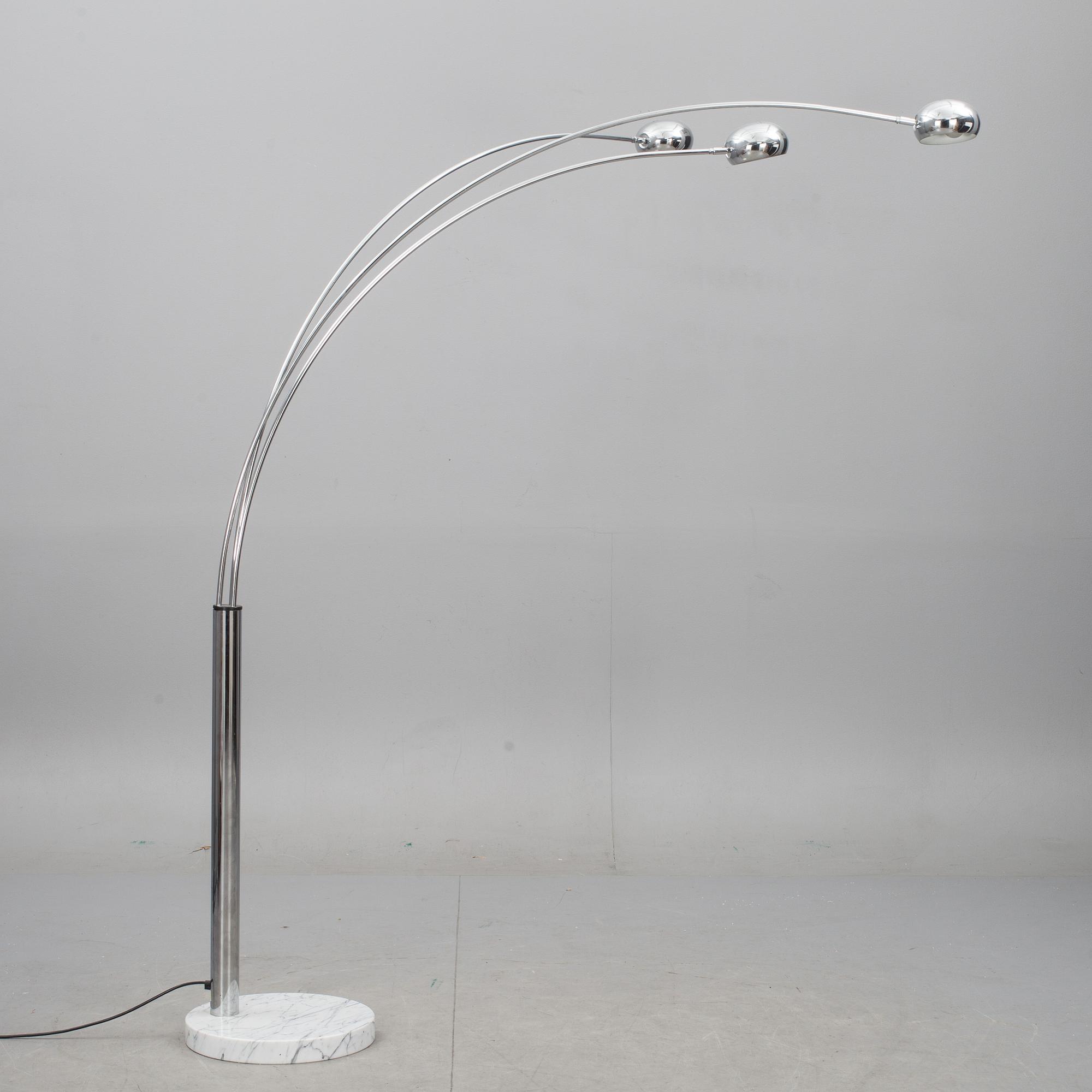 GOLVLAMPA, 1900-talets slut.