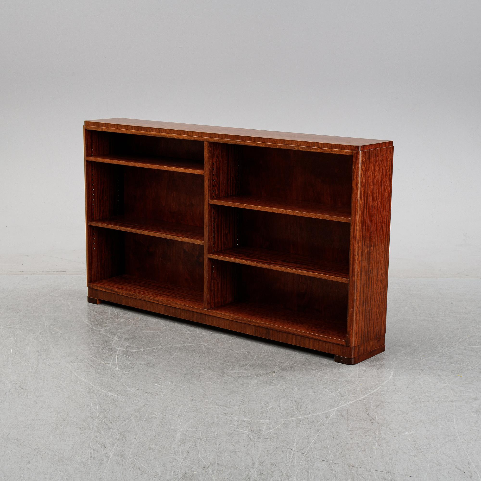 A mahogany veneered book shelf, Reiners Möbler, Mjölby, 1930's/40's.