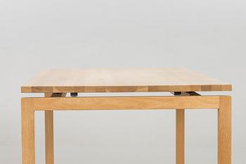 MATBORD, "Slitz", Möbelsnickarmästare Håkan Johansson, Olby Design sent 1900-tal.