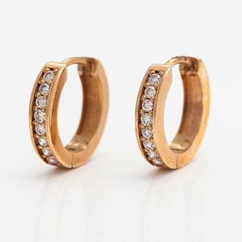 A pair of 14K gold earrings with diamonds ca. 0.26 ct in total. ITD, Espoo.