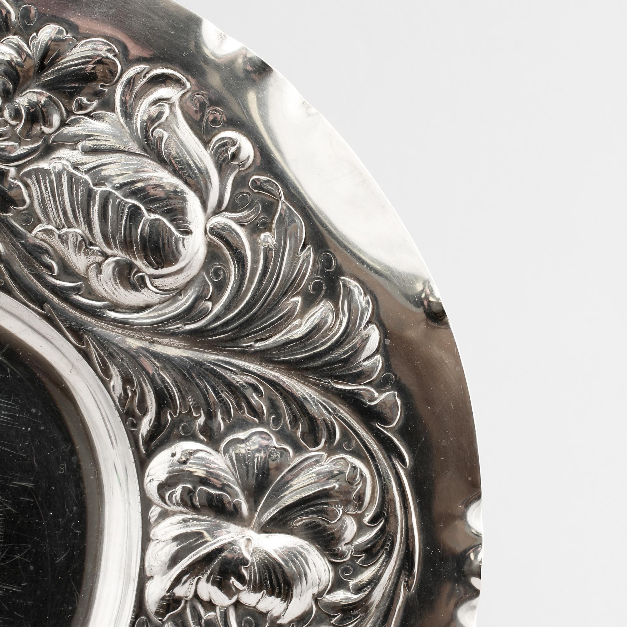 PRESENTERFAT, silver, Barockstil, Guldsmeds aktiebolaget, Stockholm, 1936. Vikt 1035 g.