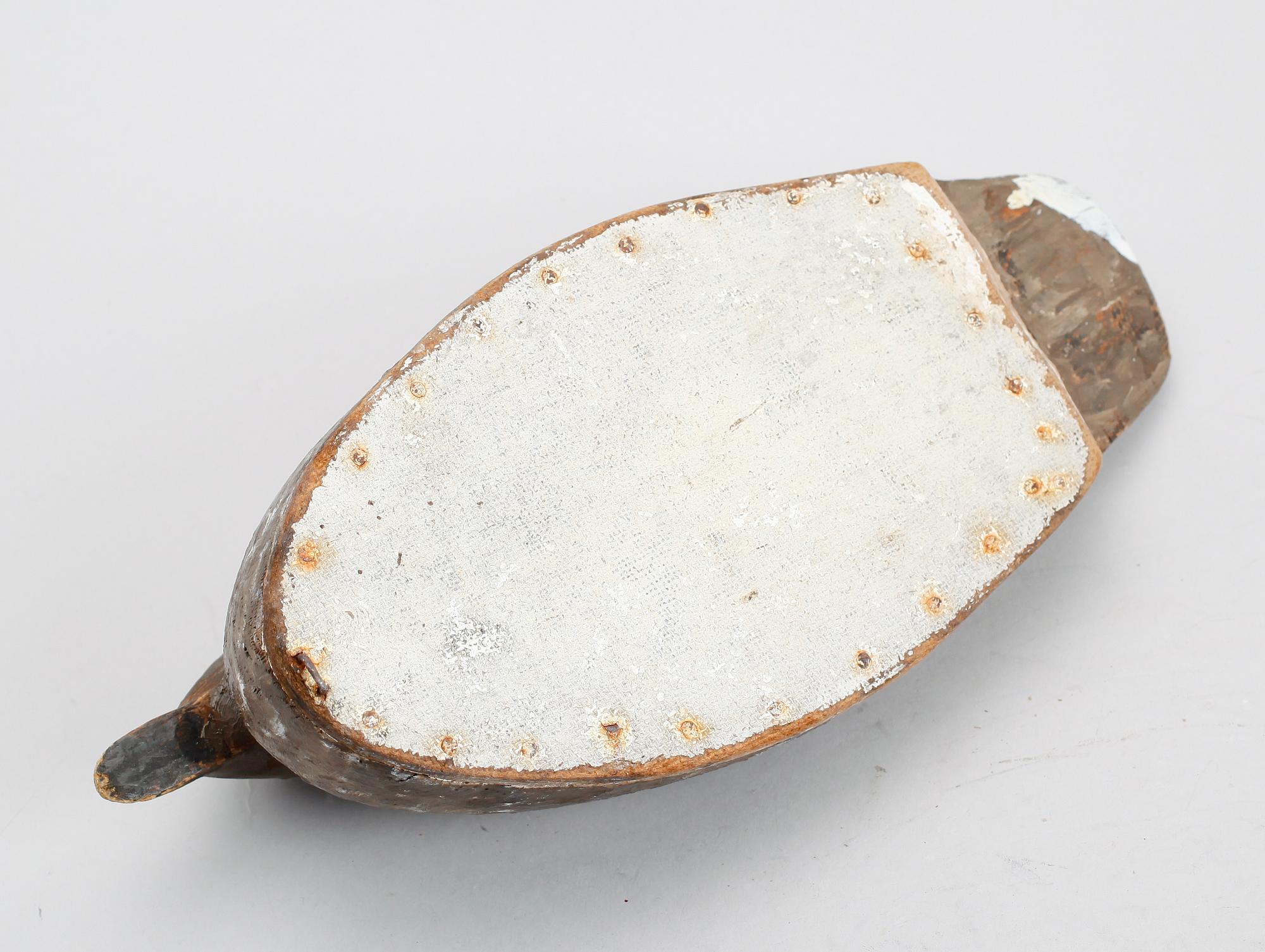 VETTE, målat trä, 1900-talets första hälft.