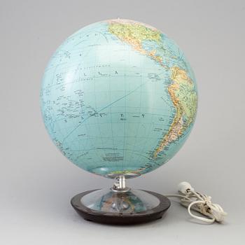 JORDGLOB MED BELYSNING, 1900-talets andra hälft.