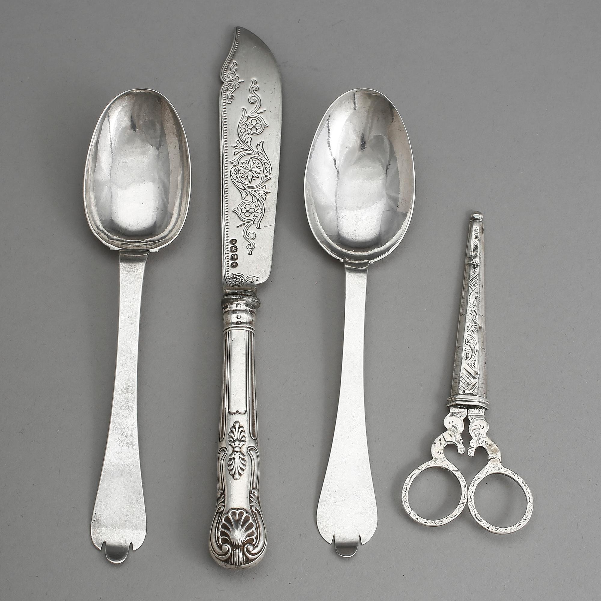 RÅTTSVANSSKEDAR, SAX samt PASTEJKNIV, silver, 1700/1800-tal. Tot vikt 162 gram.