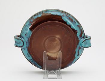 A Wilhelm Kåge 'Farsta' stoneware dish, Gustavsberg 1936.