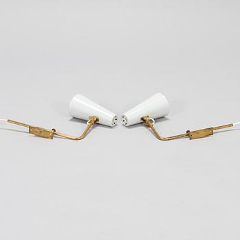 Paavo Tynell, a pair mid-20th century '9459' wall lights for Idman.