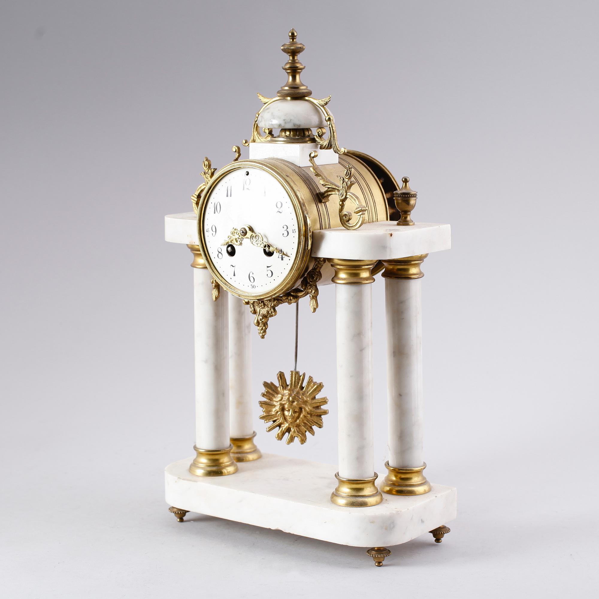 BORDSPENDYL, gustaviansk stil, 1800-talets andra hälft.