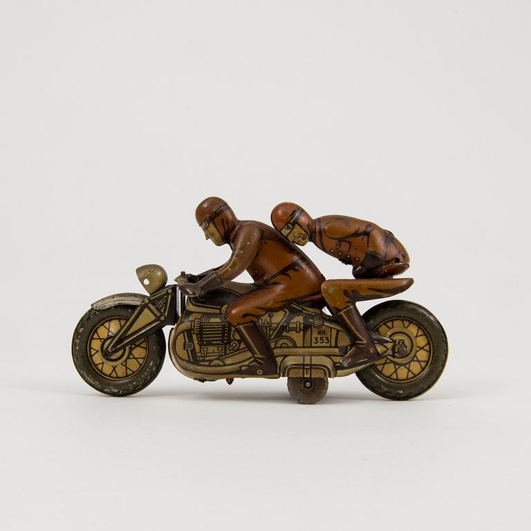 A tinplate Kellerman military motorcycle no 353, Germany, 1930s.